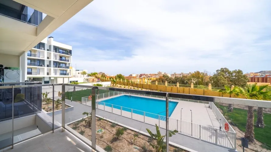 Apartamento de 3 dormitorios en Alicante, España No. 2615 № 14