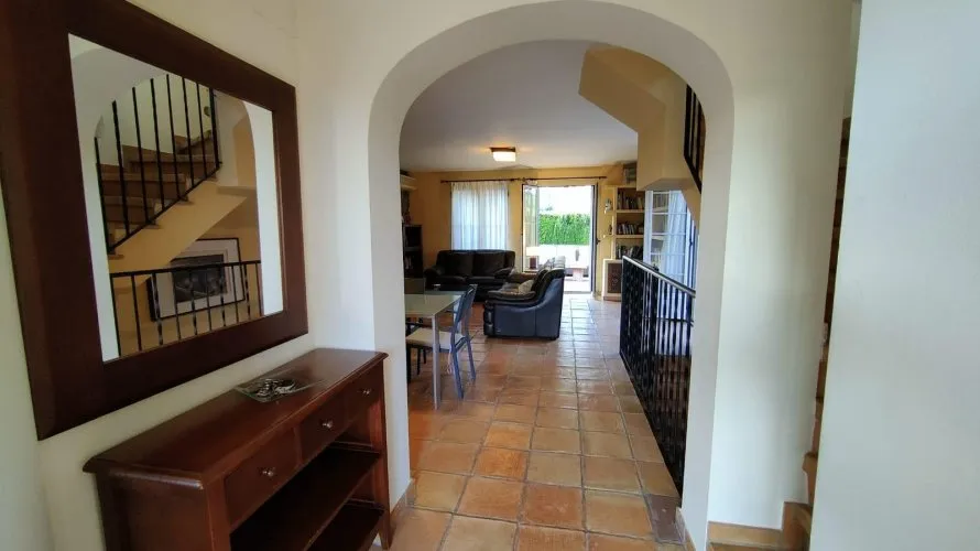 Сasa de 3 dormitorios en Finestrat, España No. 1823 № 2