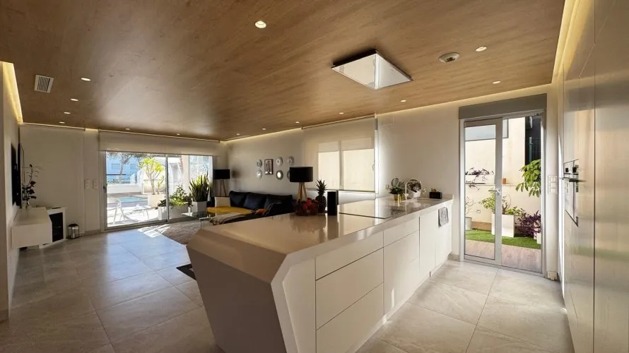 Villa de 4 dormitorios en Campoamor, España No. 2587 № 12
