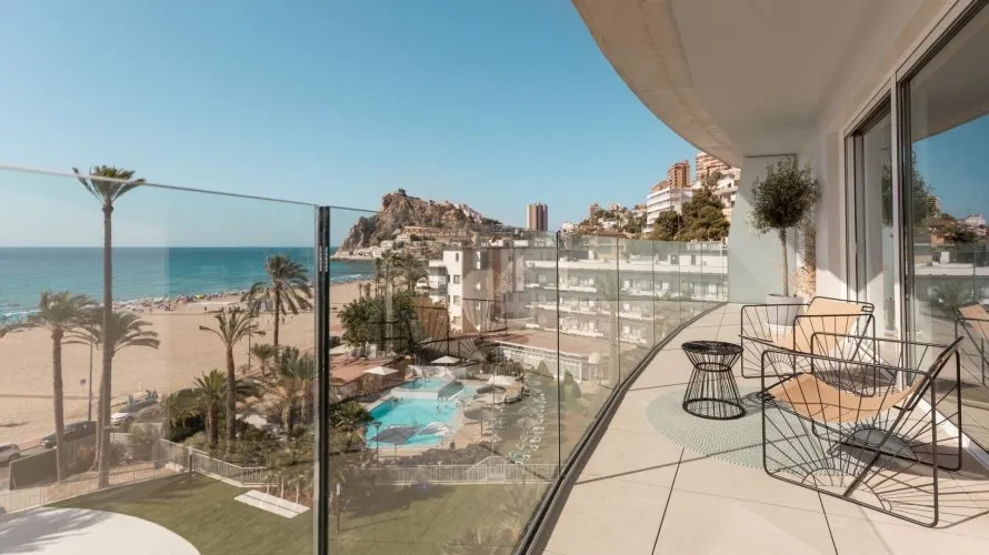 Apartamento de 2 dormitorios en Benidorm, España No. 1883 № 19