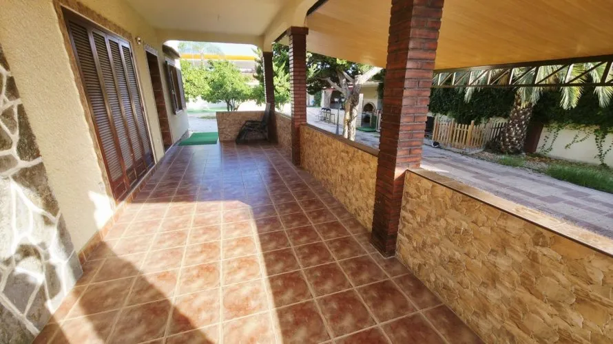 Apartamento de 5 dormitorios en Alicante, España No. 2196 № 3