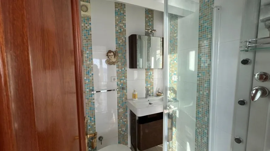 Apartamento de 2 dormitorios en Benidorm, España No. 2000 № 17