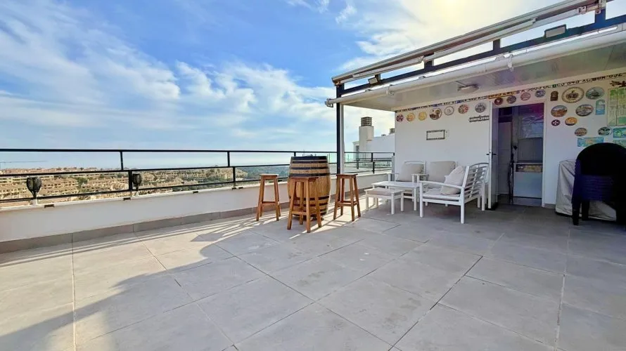 Ático de 2 dormitorios en Alicante, España No. 2296 № 8