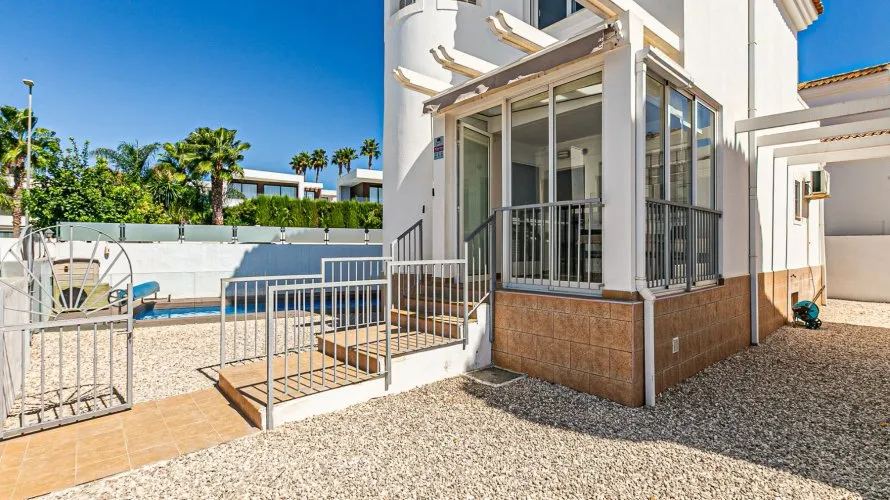 Villa de 143m² en San Fulgencio, España No. 2335 № 1