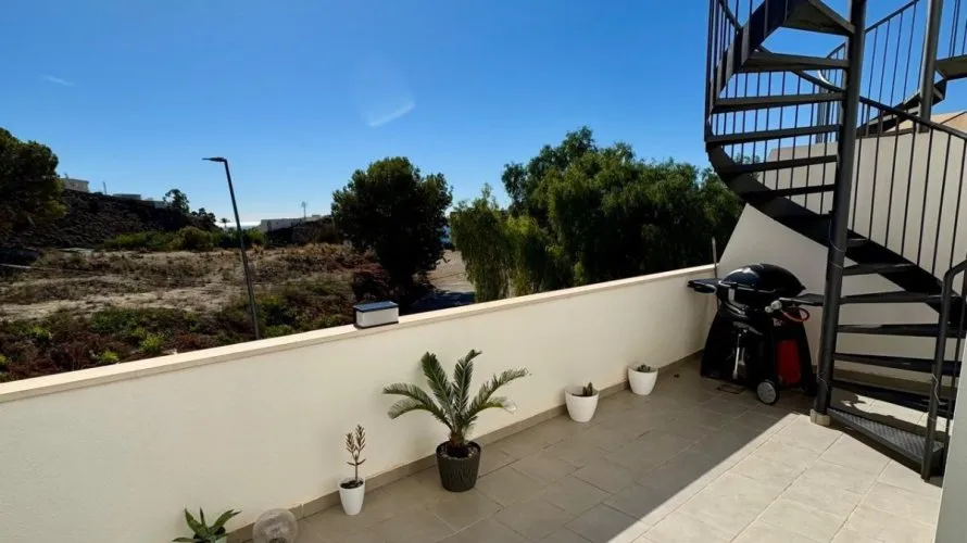 Ático de 2 dormitorios en Villajoyosa, España No. 2013 № 6