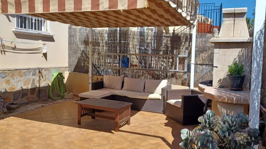 Сasa de 3 dormitorios en Alicante, España No. 2384 № 17