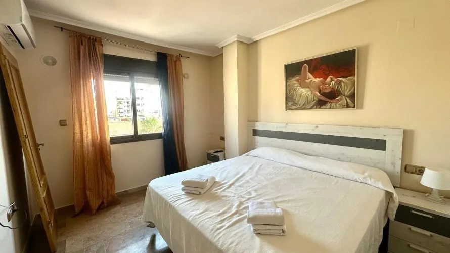 Apartamento de 4 dormitorios en Torrevieja, España No. 2103 № 23