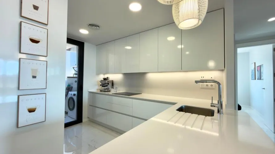 Apartamento de 3 dormitorios en Benidorm, España No. 2627 № 28