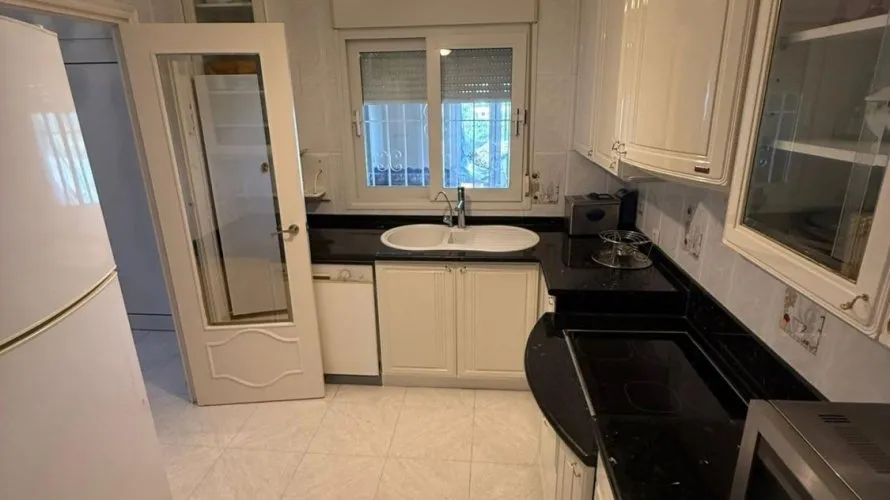 Villa de 4 dormitorios en Villamartin, España No. 2373 № 8