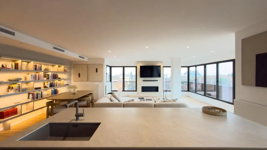 Apartamento de 3 dormitorios en Madrid, España No. 2238