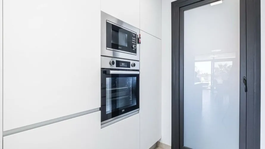 Apartamento de 2 dormitorios en Benidorm, España No. 1560 № 13