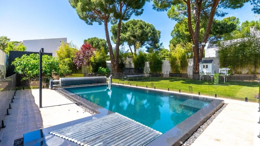 Villa de 4 dormitorios en Pozuelo de Alarcón, España No. 2624 № 26
