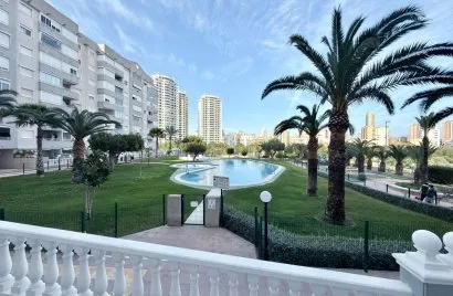 Apartamento de 2 dormitorios en Villajoyosa, España No. 2385
