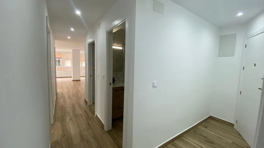 Apartamento de 3 dormitorios en Torrevieja, España No. 1500 № 3