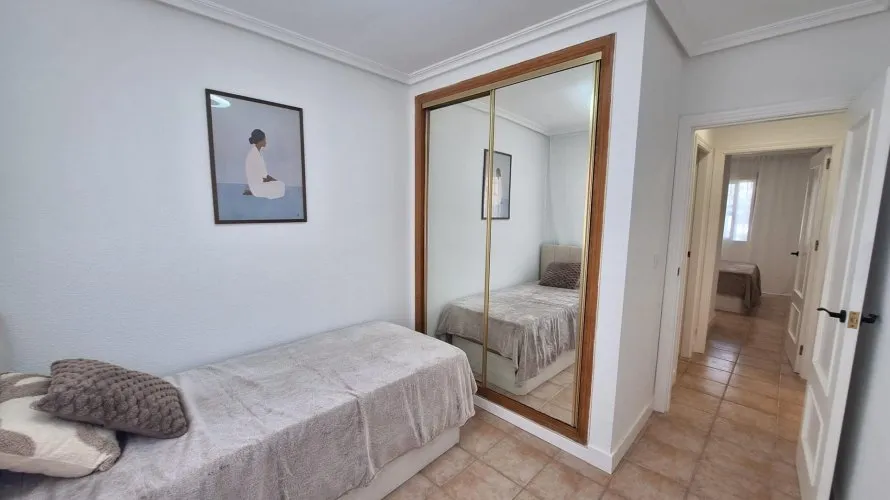 Bungalow de 1 dormitorio en Torrevieja, España No. 2421 № 13