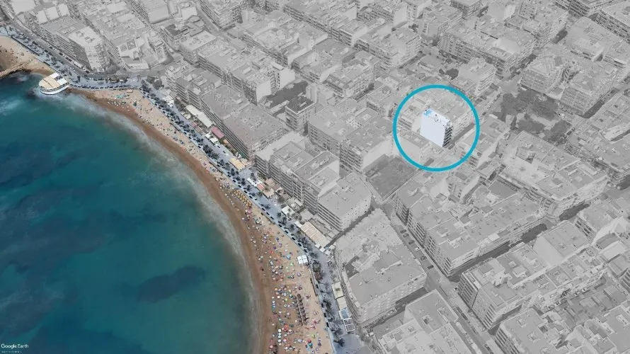 Apartamento de 2 dormitorios en Torrevieja, España No. 1974 № 1