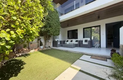 Apartamento de 3 dormitorios en Dehesa De Campoamor, España No. 2700