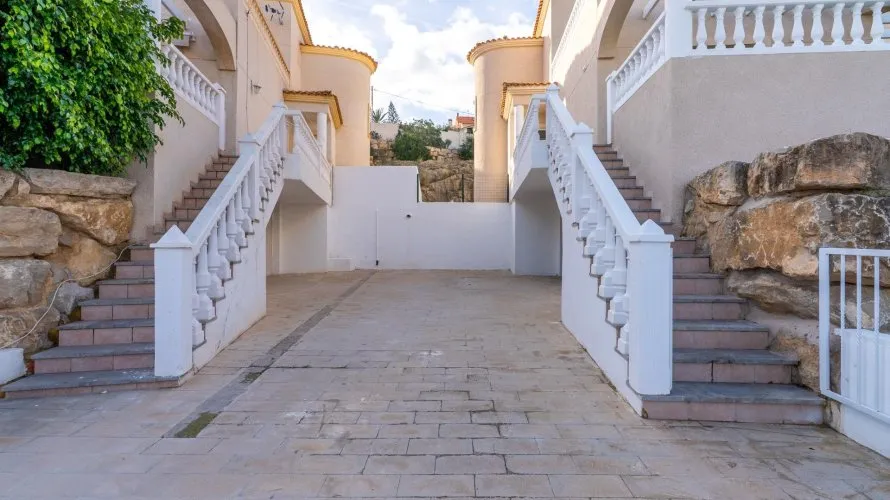 Apartamento de 3 dormitorios en El Campello, España No. 1572 № 3