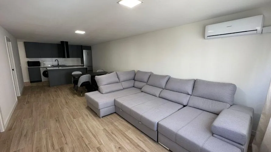 Apartamento de 3 dormitorios en Alicante, España No. 2364 № 2