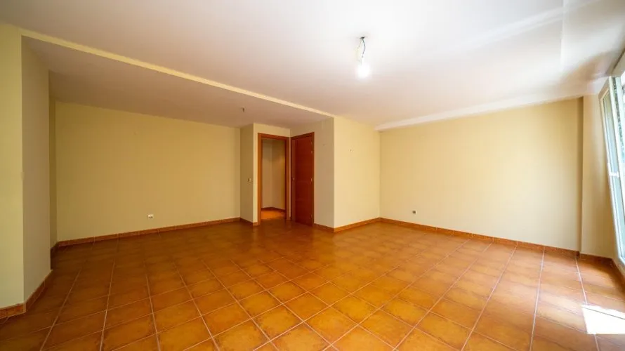 Apartamento de 3 dormitorios en Pozuelo de Alarcón, España No. 2708 № 2