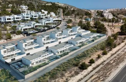 Villa de 3 dormitorios en Finestrat, España No. 1934
