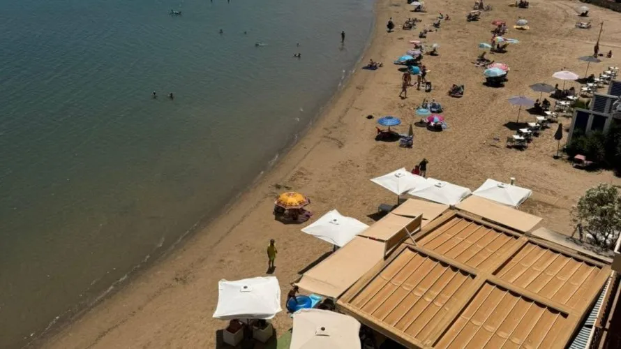 Apartamento de 3 dormitorios en Torrevieja, España No. 2124 № 1