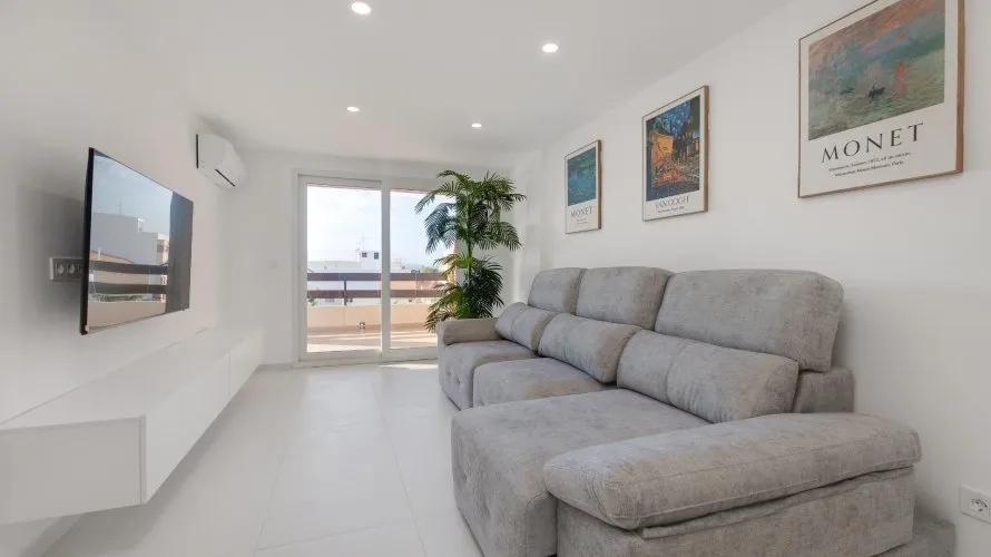 Apartamento de 3 dormitorios en Torrevieja, España No. 2193 № 2