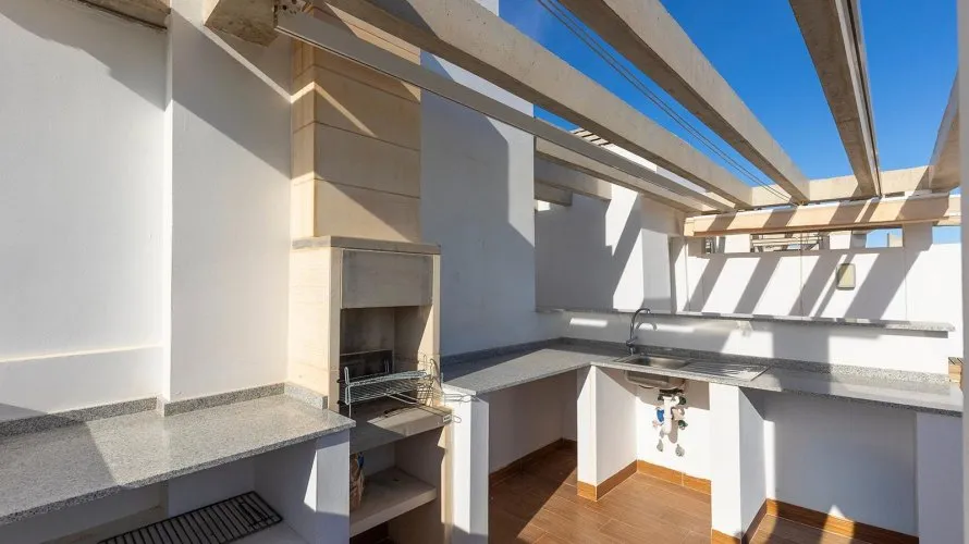 Ático de 2 dormitorios en Torrevieja, España No. 2292 № 1