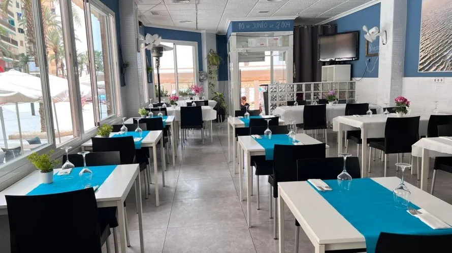 Propiedad comercial de 158m² en Torrevieja, España No. 1936 № 4