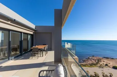 Ático de 3 dormitorios en Torrevieja, España No. 2293