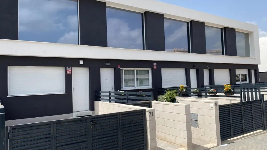 Сasa de 2 dormitorios en Gran Alacant, España No. 2115 № 1