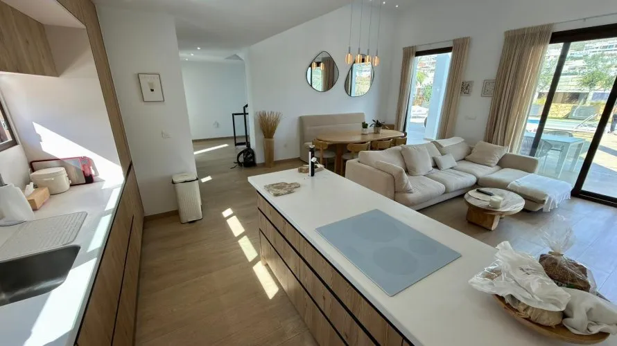 Villa de 5 dormitorios en Finestrat, España No. 2305 № 4