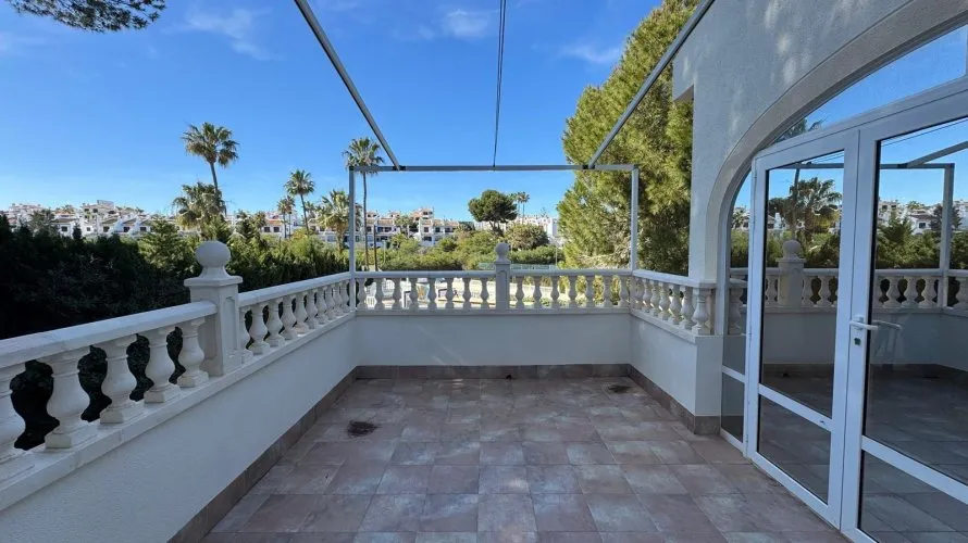 Villa de 3 dormitorios en Cabo Roig, España No. 1473 № 8