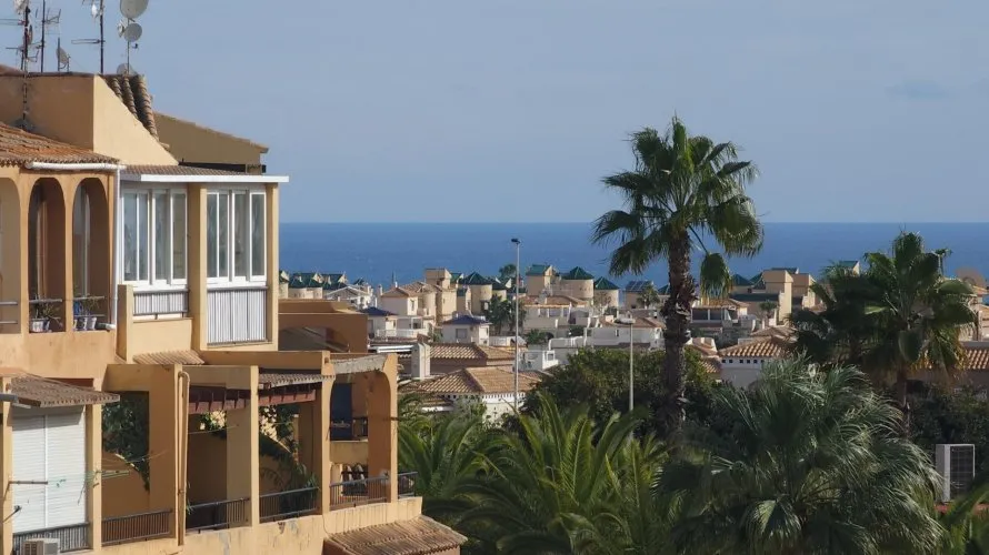 Apartamento de 2 dormitorios en Torreblanca, España No. 2228 № 1