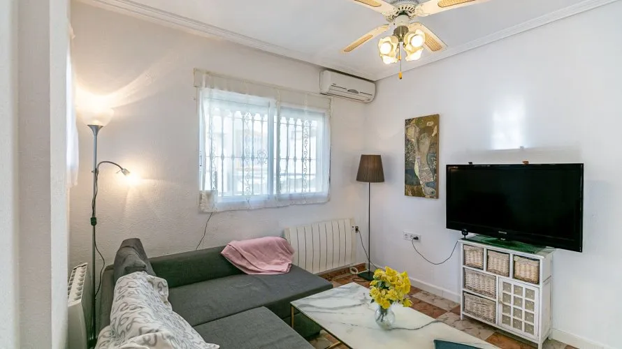 Apartamento de 74m² en Playa Flamenca II, España No. 2360 № 6