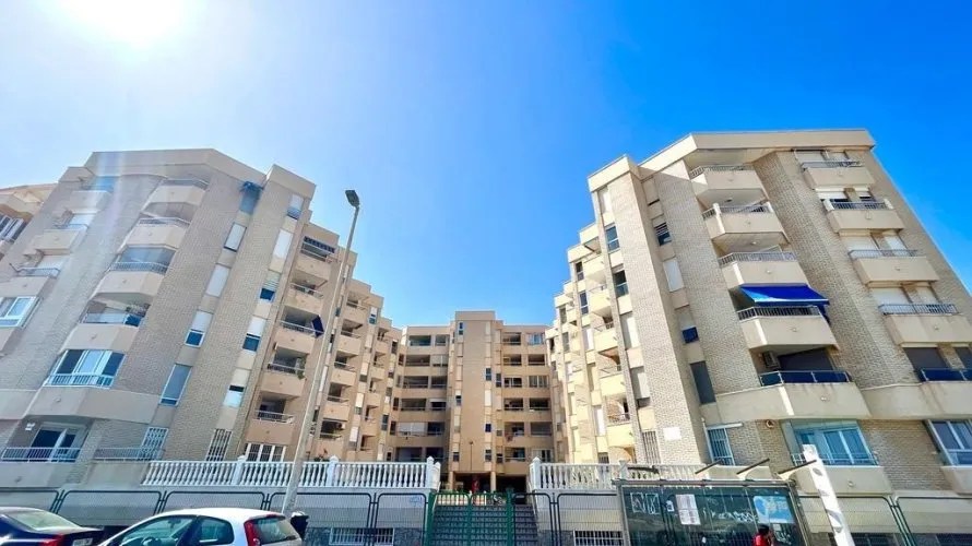 Ático de 2 dormitorios en Torrevieja, España No. 2298 № 3