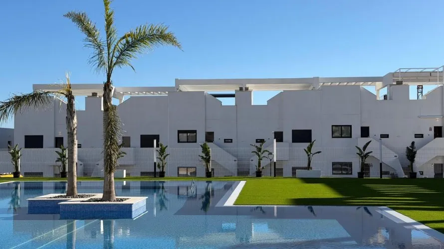 Apartamento de 2 dormitorios en Finestrat, España No. 1494