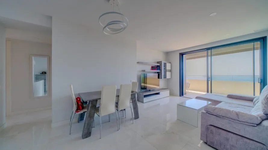 Apartamento de 2 dormitorios en Benidorm, España No. 2521 № 26