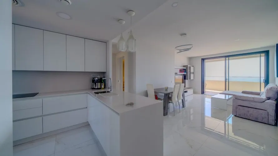 Apartamento de 2 dormitorios en Benidorm, España No. 2521 № 22