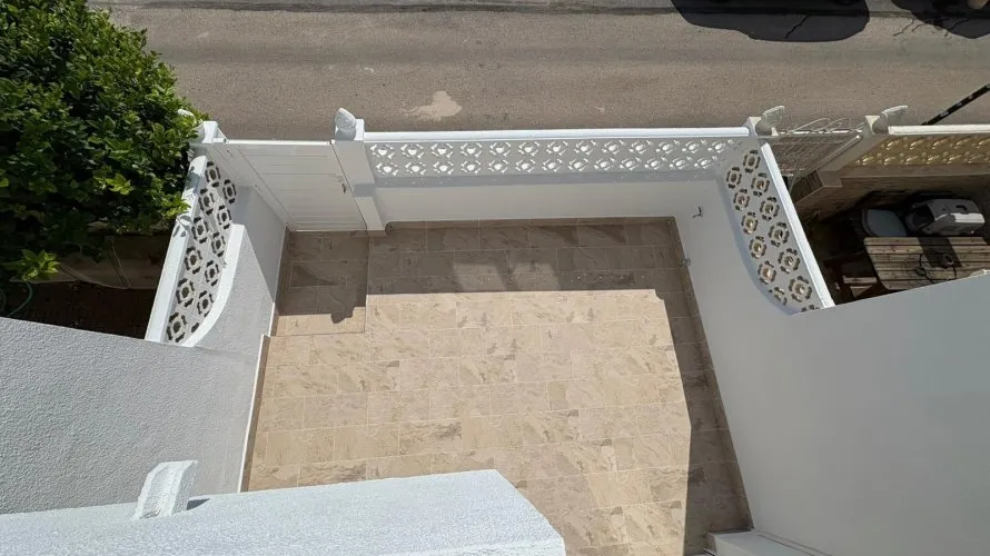 Сasa de 3 dormitorios en Torrevieja, España No. 2128 № 11