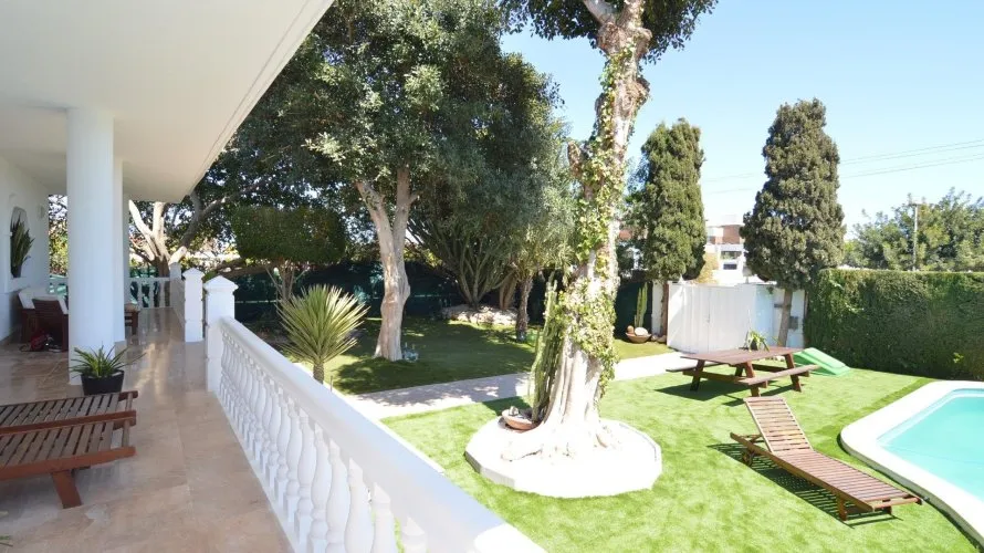 Villa de 4 dormitorios en Torrevieja, España No. 1477 № 4