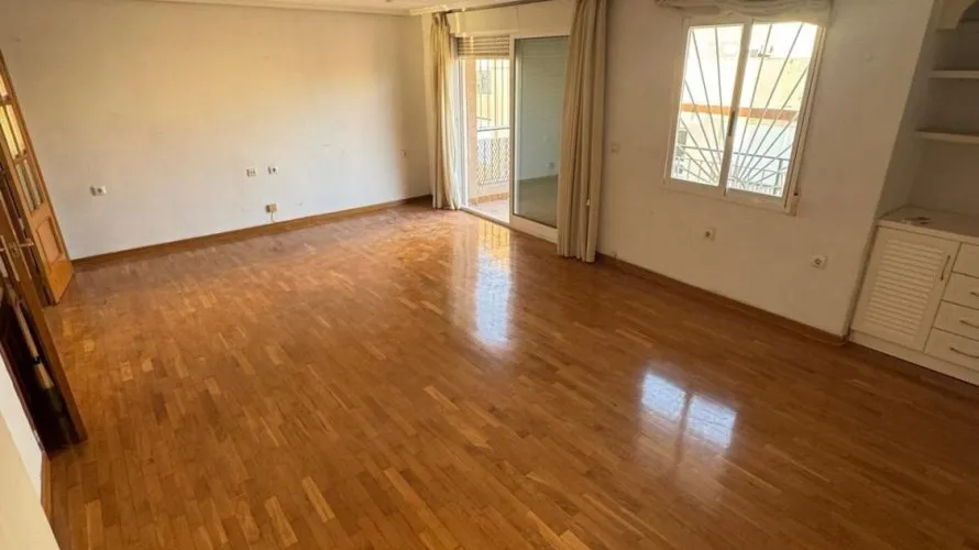 Apartamento de 3 dormitorios en Torrevieja, España No. 2141 № 2