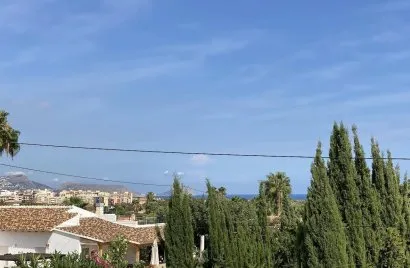 Villa de 4 dormitorios en L'Alfàs del Pi, España No. 1799
