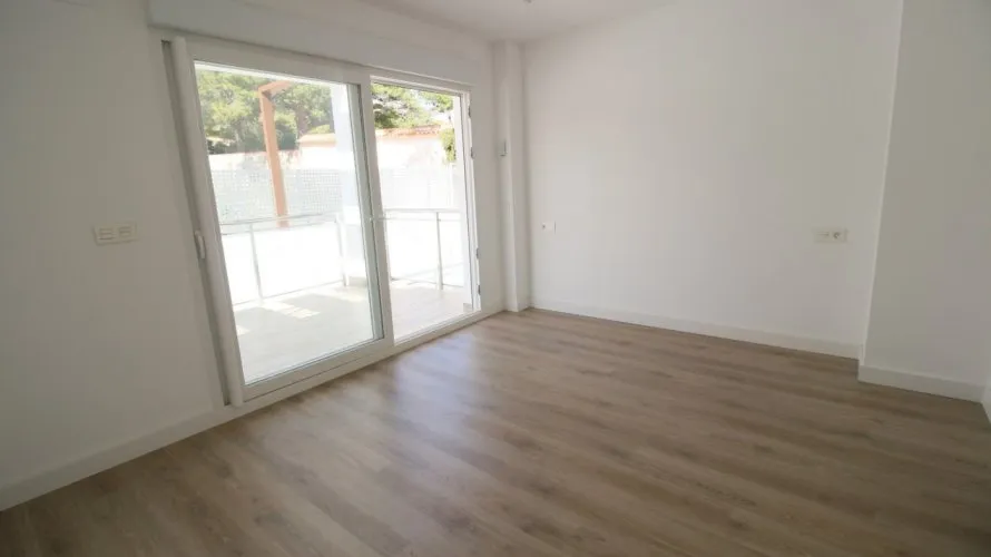 Apartamento de 4 dormitorios en La Torre, España No. 1661 № 6