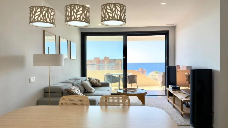 Apartamento de 3 dormitorios en Benidorm, España No. 2627 № 1