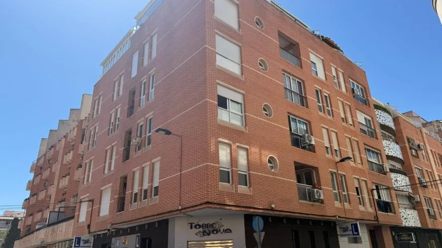 Apartamento de 2 dormitorios en Torrevieja, España No. 3032 № 15