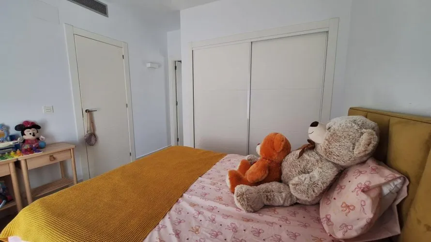 Apartamento de 3 dormitorios en Torrevieja, España No. 2727 № 2