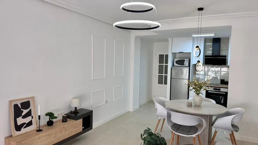 Apartamento de 2 dormitorios en Torrevieja, España No. 2822 № 7