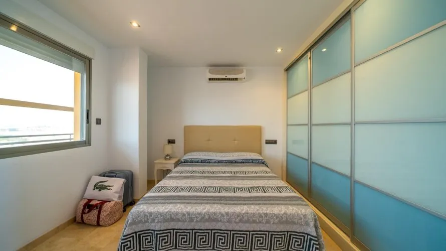 Ático de 2 dormitorios en Alicante, España No. 2739 № 7
