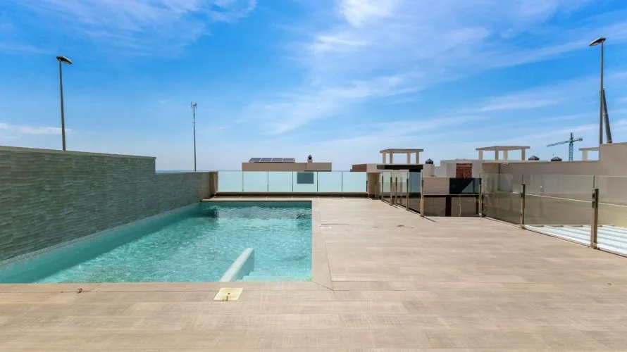 Villa de 210m² en San Miguel de Salinas, España No. 2800 № 1